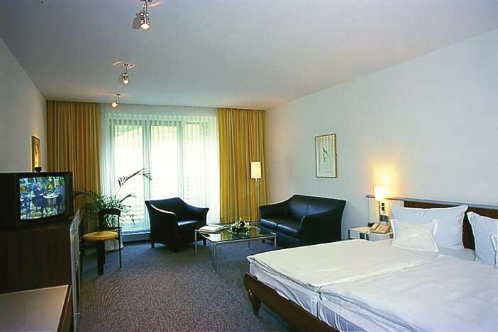 Hotel Hirschen Glottertal Exterior foto
